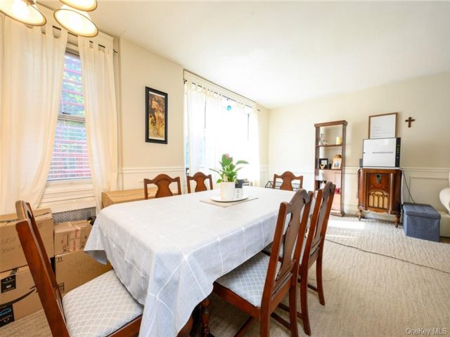 [PHOTO]
