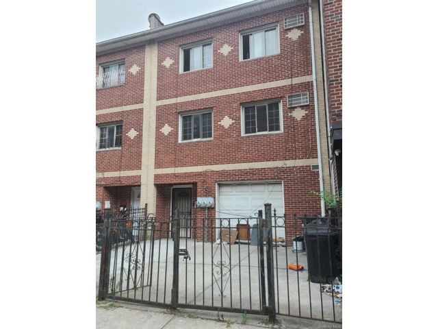 8 BR,  5.00 BTH &nbsp;Other style home in Flatbush