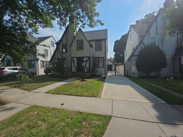  4 BR,  3.00 BTH &nbsp;Tudor style home in Jamaica