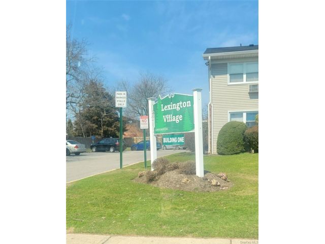  1 BR,  1.00 BTH &nbsp;Garden style home in Bay Shore