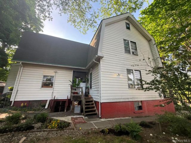  4 BR,  4.00 BTH &nbsp;House style home in Haverstraw