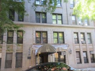  2 BR,  2.00 BTH &nbsp;Mid rise style home in New York (manhattan)