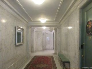 [PHOTO]