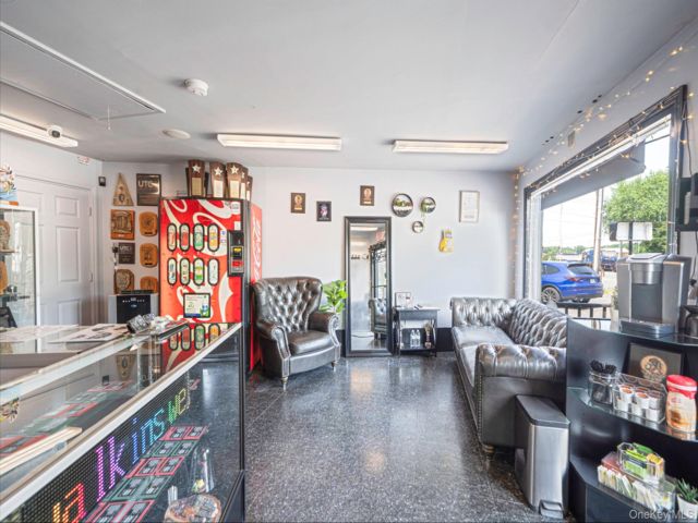 [PHOTO]