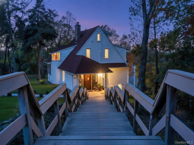 [Port Jefferson Real Estate, listing number 7312411]