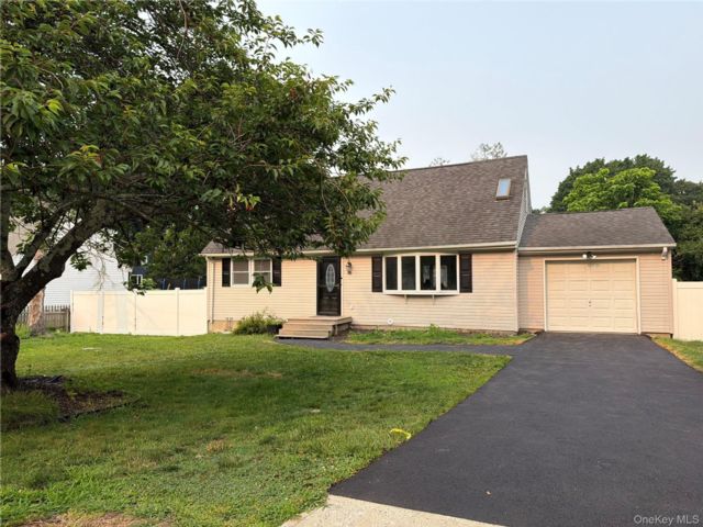 [Miller Place Real Estate, listing number 7312422]