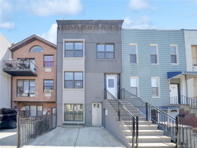 12 BR,  7.00 BTH &nbsp;Includes legal  style home in East New York