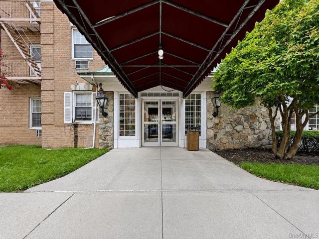 [Howard Beach Real Estate, listing number 7312587]