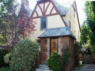  3 BR,  3.00 BTH &nbsp;Tudor style home in Manhasset