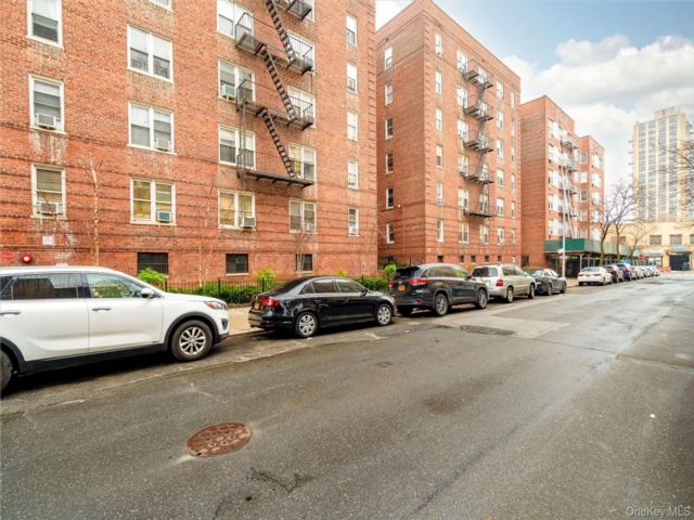 [Parkchester Real Estate, listing number 7312722]