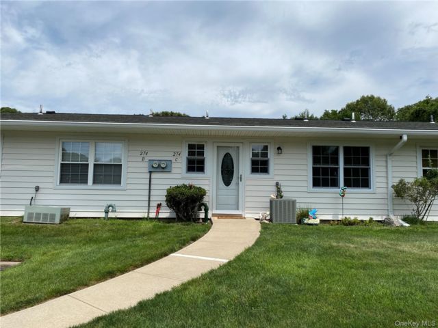  2 BR,  1.00 BTH &nbsp;Other style home in Ridge