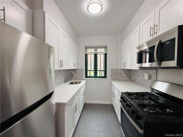 [Parkchester Real Estate, listing number 7312802]