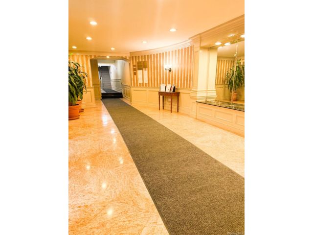 Studio,  1.00 BTH &nbsp;Mid rise style home in Rego Park
