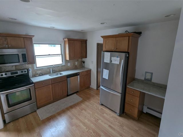 [PHOTO]