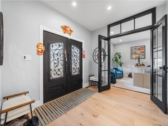[PHOTO]