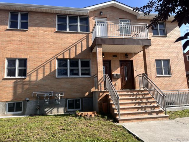 Studio,  3.00 BTH &nbsp;House style home in Flushing