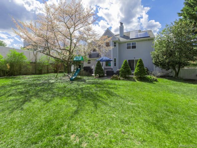  5 BR,  3.00 BTH &nbsp;Colonial style home in Nesconset