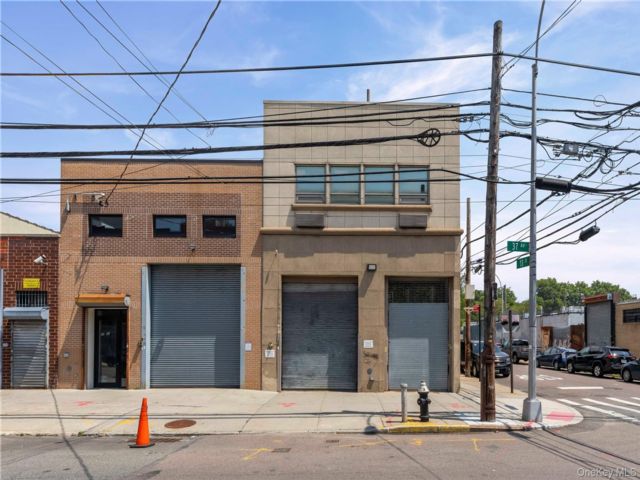 Studio,  0.00 BTH &nbsp;House style home in Long Island City