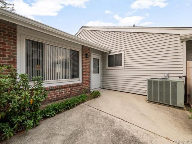 [Holbrook Real Estate, listing number 7313555]
