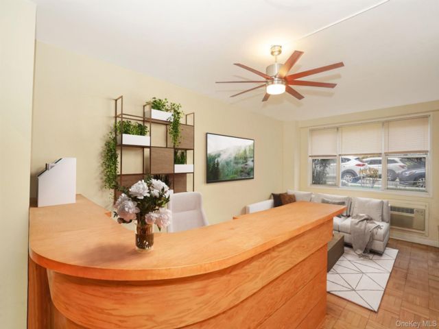 Studio,  0.00 BTH &nbsp;House style home in Forest Hills