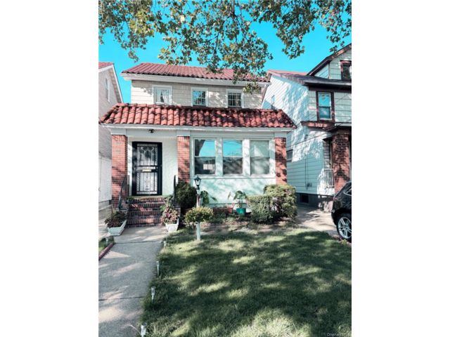  4 BR,  2.00 BTH &nbsp;Other style home in Ridgewood