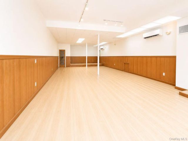 [PHOTO]