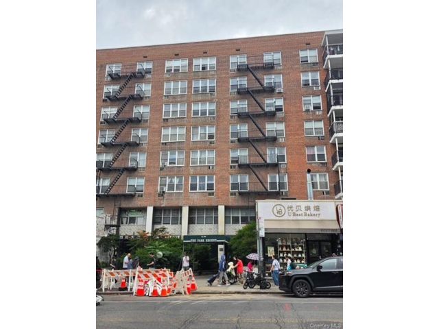 [Flushing Real Estate, listing number 7313870]