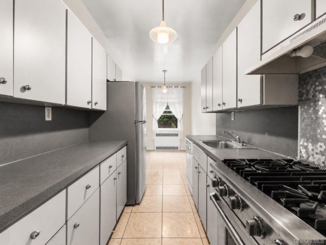 [Bensonhurst Real Estate, listing number 7313881]