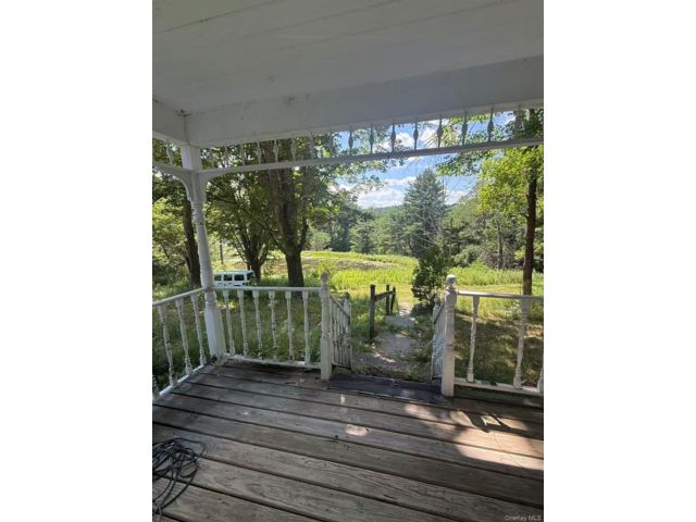 [PHOTO]