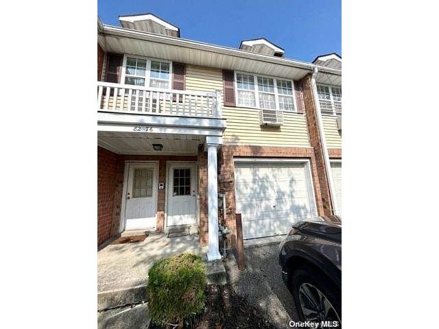  1 BR,  1.00 BTH &nbsp;Includes legal  style home in Queens Village