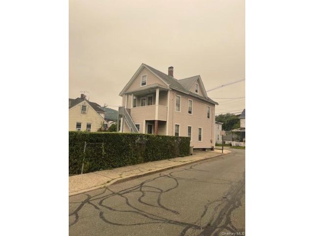  3 BR,  2.00 BTH &nbsp;Other style home in Haverstraw