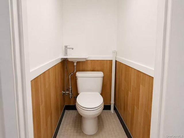 [PHOTO]