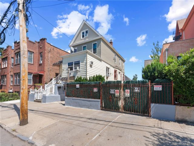 Studio,  0.00 BTH &nbsp;House style home in Parkchester