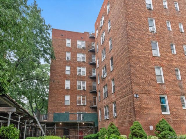  1 BR,  1.00 BTH &nbsp;Other style home in Forest Hills