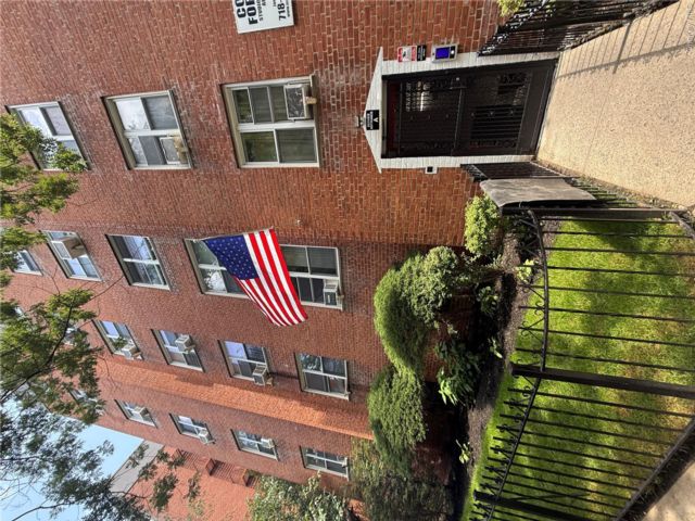  1 BR,  1.00 BTH &nbsp;Other style home in Elmhurst