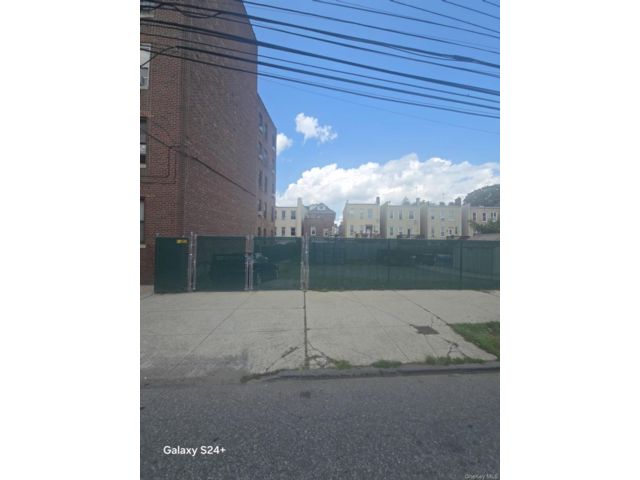 [Woodlawn Real Estate, listing number 7314347]
