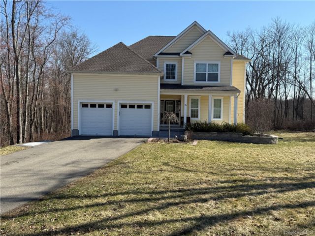  4 BR,  4.00 BTH &nbsp;Colonial style home in Walden