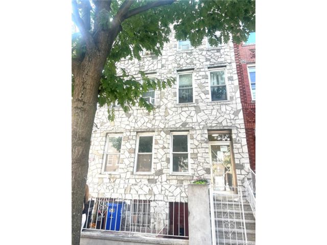 Studio,  0.00 BTH &nbsp;House style home in East Flatbush