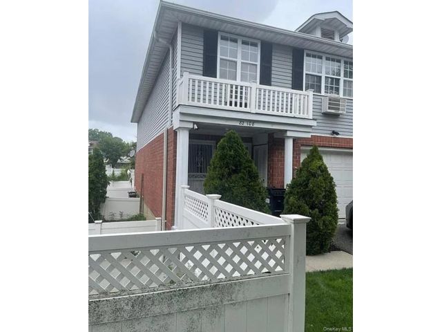  4 BR,  3.00 BTH &nbsp;House style home in Queens Village