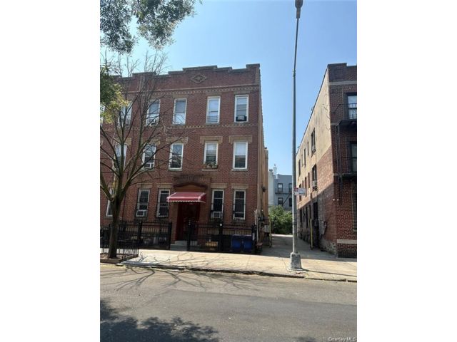 Studio,  0.00 BTH &nbsp;House style home in Bushwick