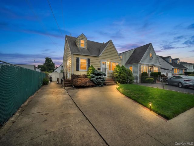 [Merrick Real Estate, listing number 7314784]