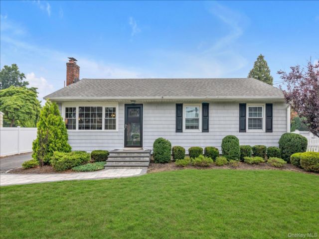 [East Northport Real Estate, listing number 7314863]