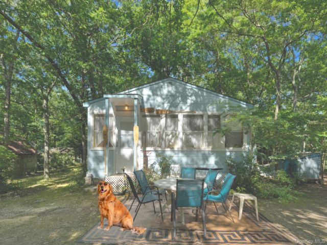 [Wading River Real Estate, listing number 7314877]