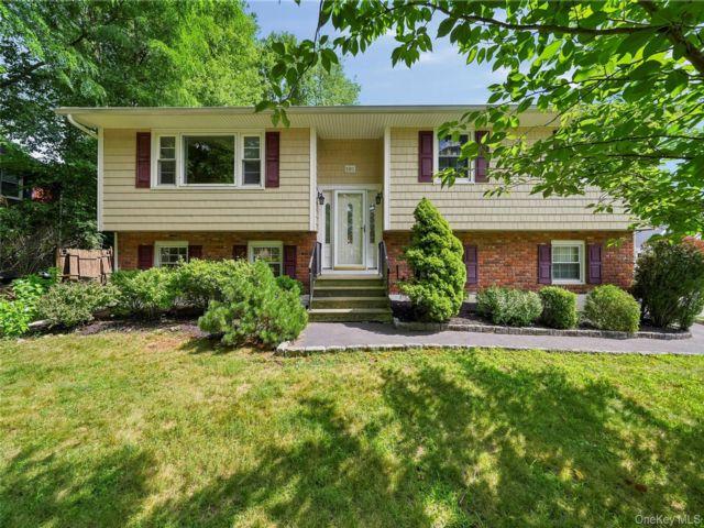 [Yorktown Heights Real Estate, listing number 7314984]