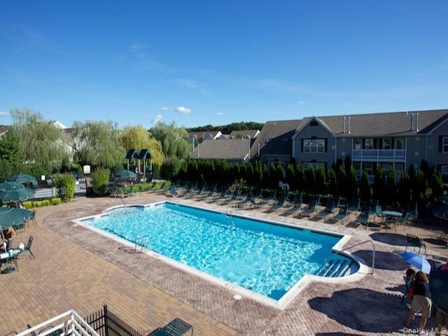 [PHOTO]