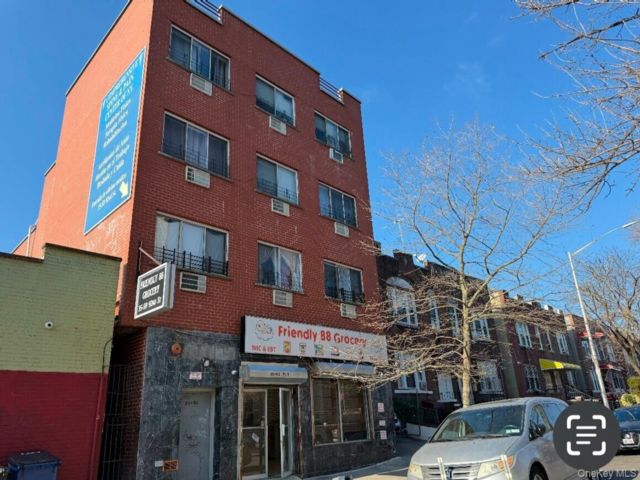 Studio,  1.00 BTH &nbsp;Includes legal  style home in Jackson Heights