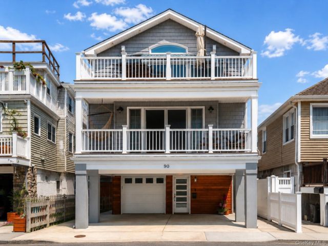  3 BR,  3.00 BTH &nbsp;Other style home in Long Beach
