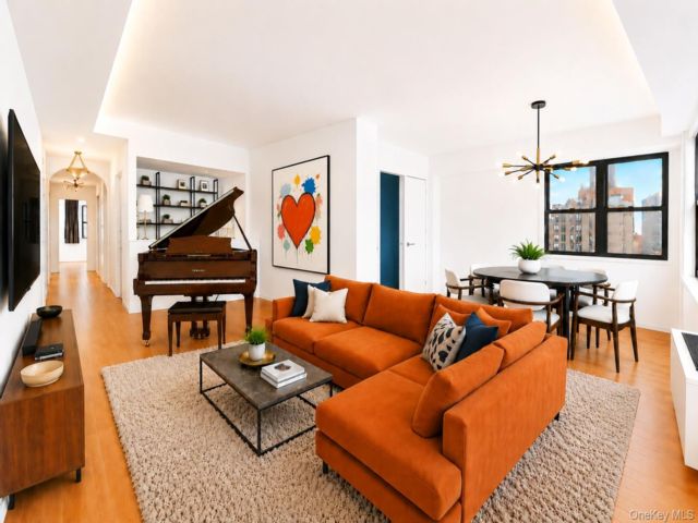  4 BR,  3.00 BTH &nbsp;High rise style home in New York (manhattan)
