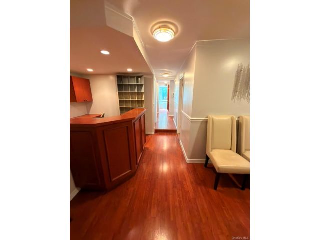  1 BR,  2.00 BTH &nbsp;High rise style home in New York (manhattan)