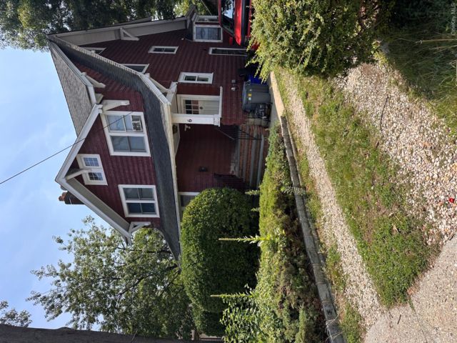  6 BR,  3.00 BTH &nbsp;Colonial style home in Valley Stream